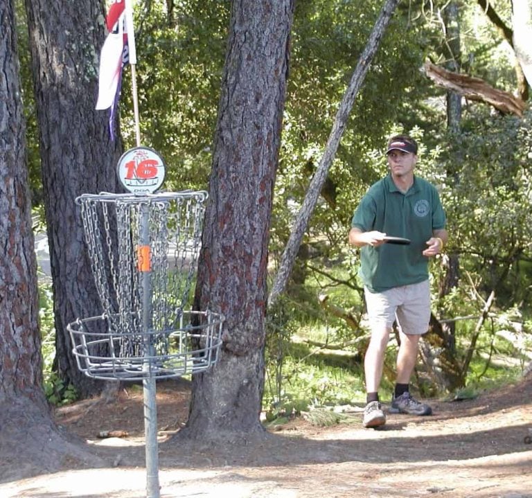 How to throw a disc golf