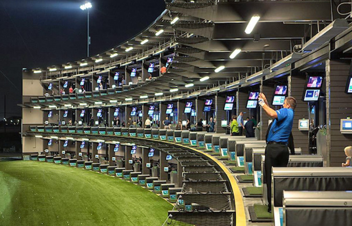 How does top golf work