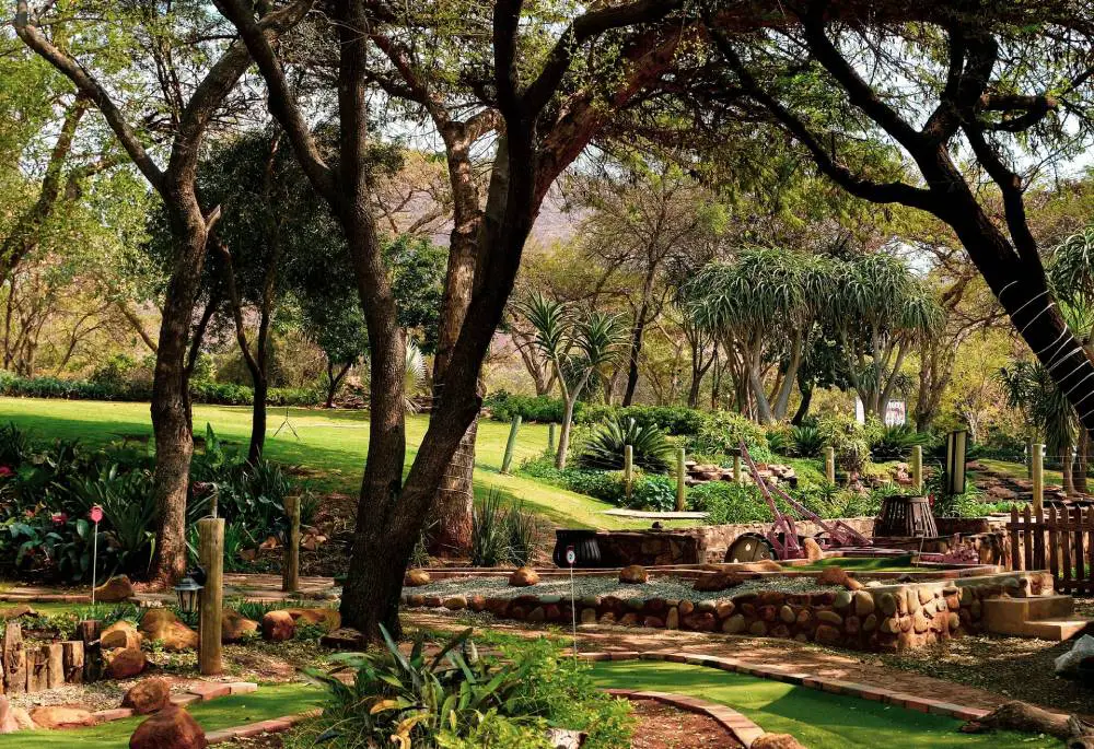 How Much is Mini Golf? Breaking Down the Costs