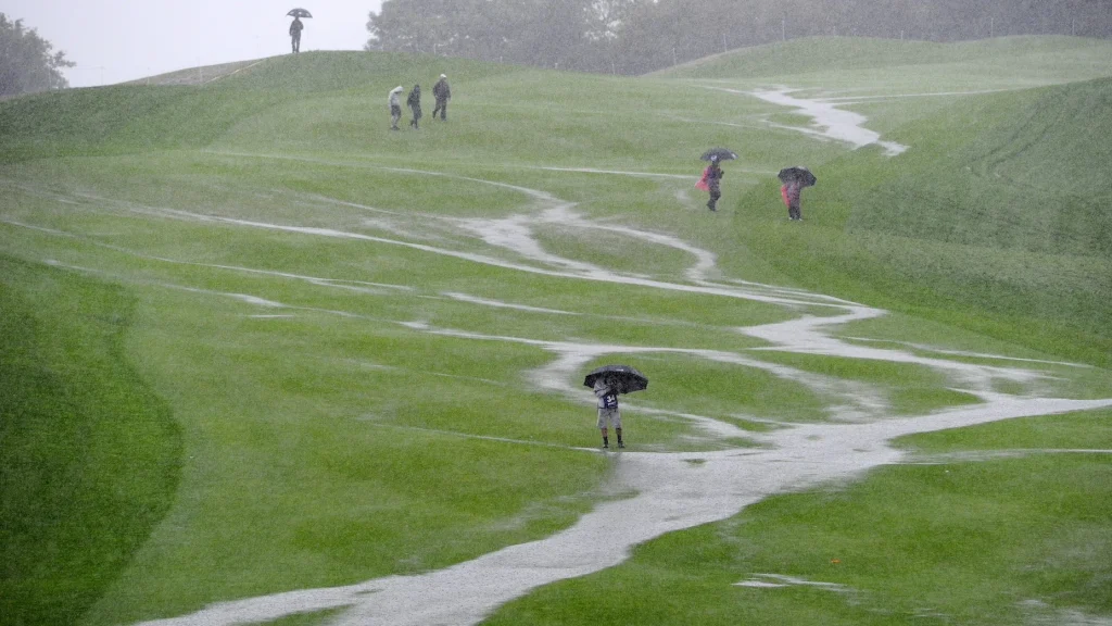 Best Golf Rain Gloves 4